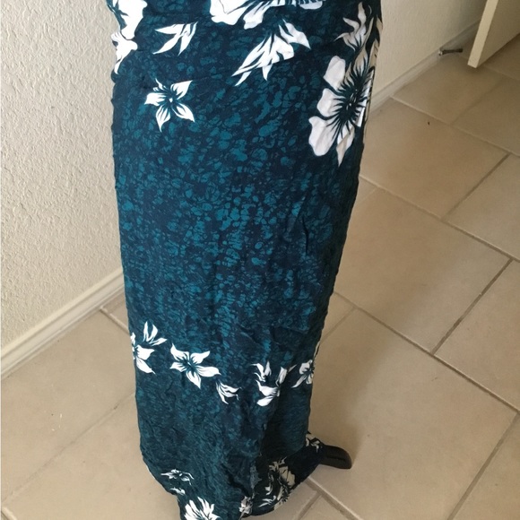 Mamu skirt, bathing suit cover up - Picture 3 of 5